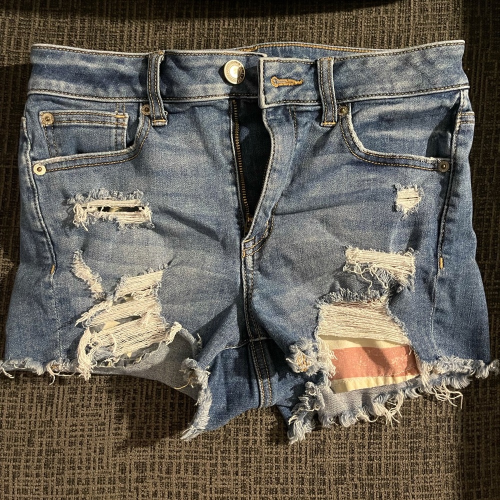 Size 6 American Eagle Hi-Rise Shortie. Shorts.